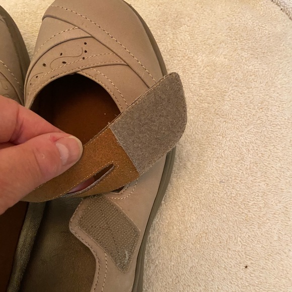 Aravon by New Balance Pyper Mary Jane size 9D - Picture 2 of 12